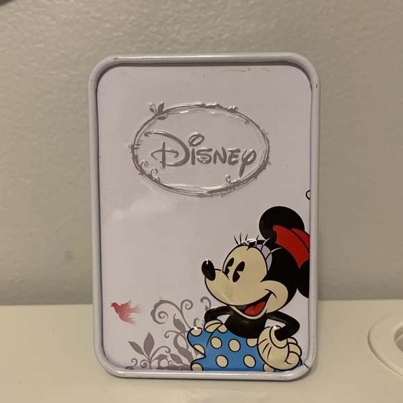 Disney Minnie Mouse Watch - Picture 2 of 5